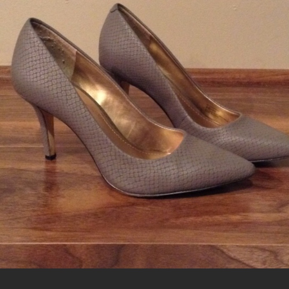 BCBG GREY HEELS